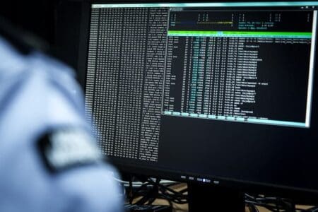 Militaire dienst heeft jaren niet aan meldingsplicht voor taps voldaan