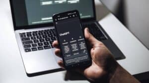 ‘Microsoft integreert ChatGPT in Word en Outlook’